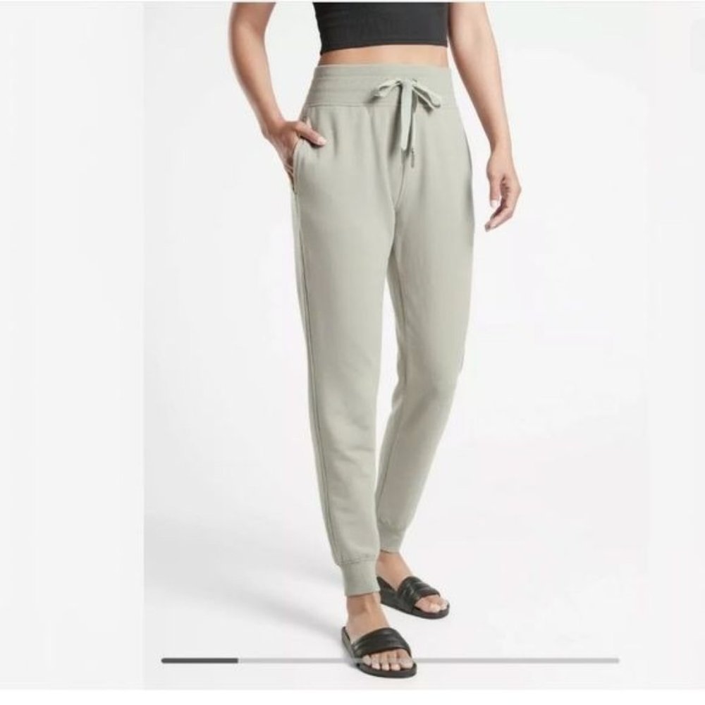 Athleta Balance Jogger Pants M High Rise Workout Gym Sage Green